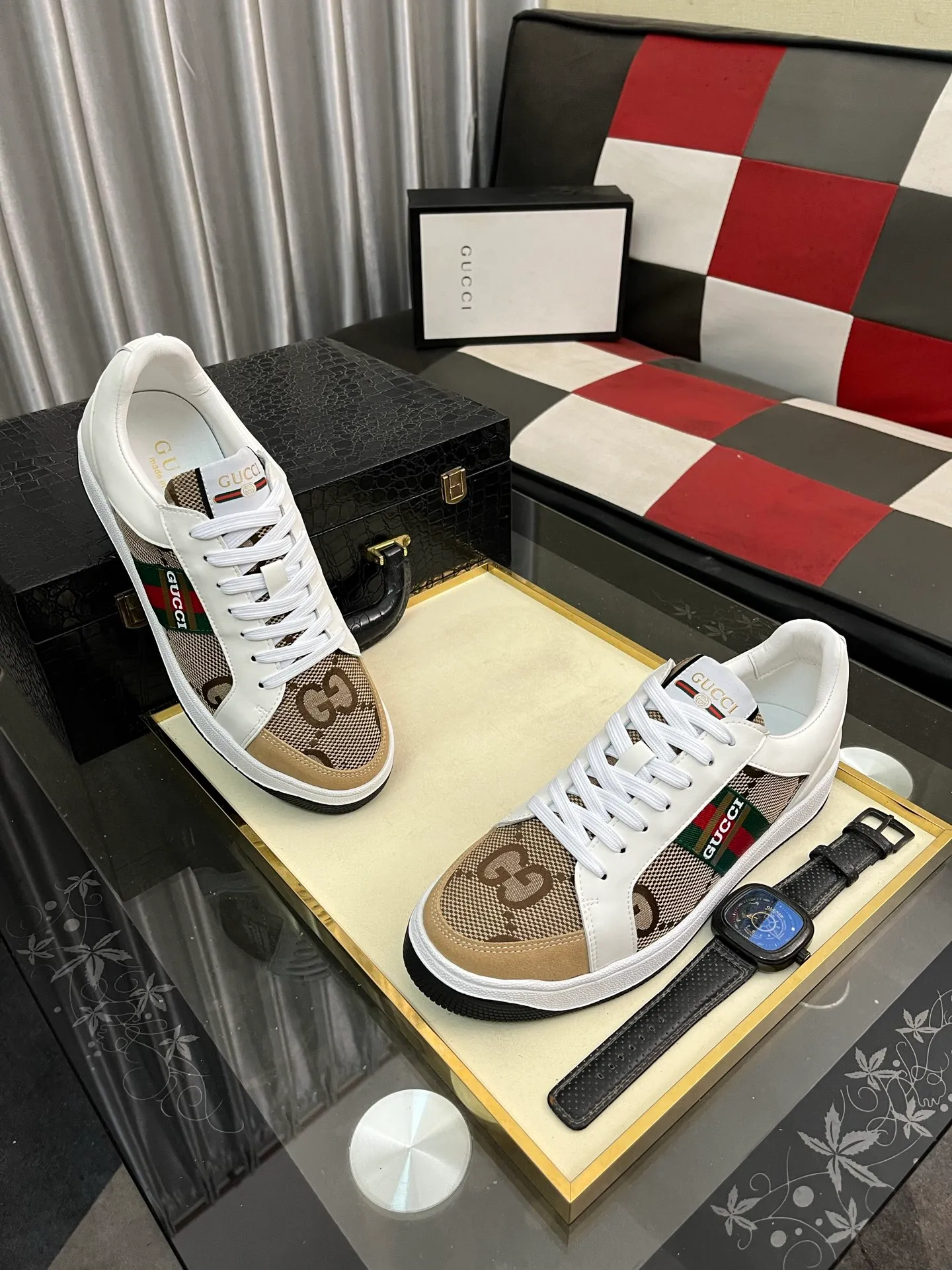 Men's Men's Shoes 💰400⌚️⌚️【GUCCI】Gucci men's latest white shoe series casual shoes! The official website is built 1:1. Upper: Made of imported cowhide, with electric embroidery ➕Inner lining: Made of high-quality first-layer pigskin, soft and comfortable. Picky material selection and exquisite workmanship give you the best enjoyment. Size: 38-444️⃣Colors available
